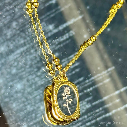 Gold Carved Flower Pendant