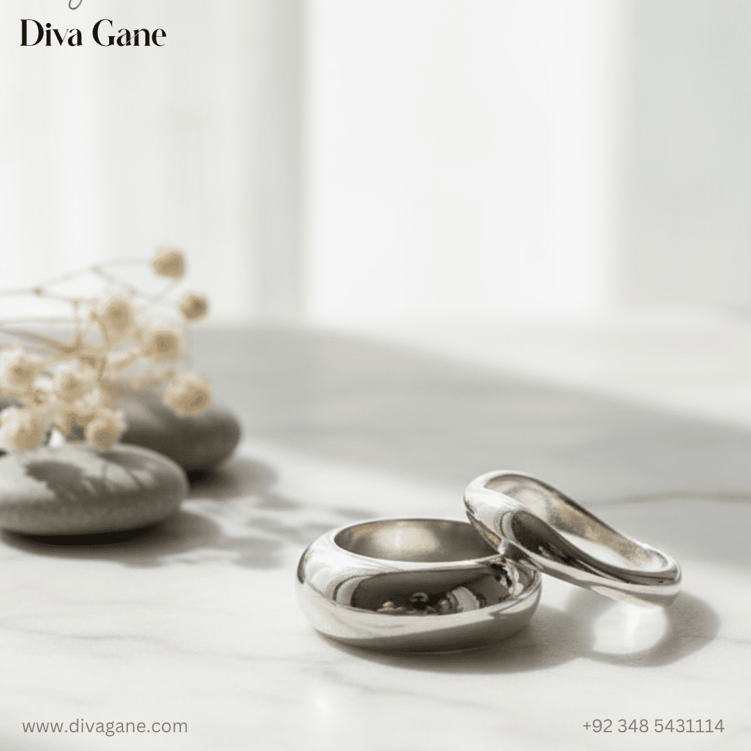 balloon breeze duo Stylish ring with a sleek finish, hypoallergenic and anti-tarnish, ideal for gifting and everyday wear – Diva Gane