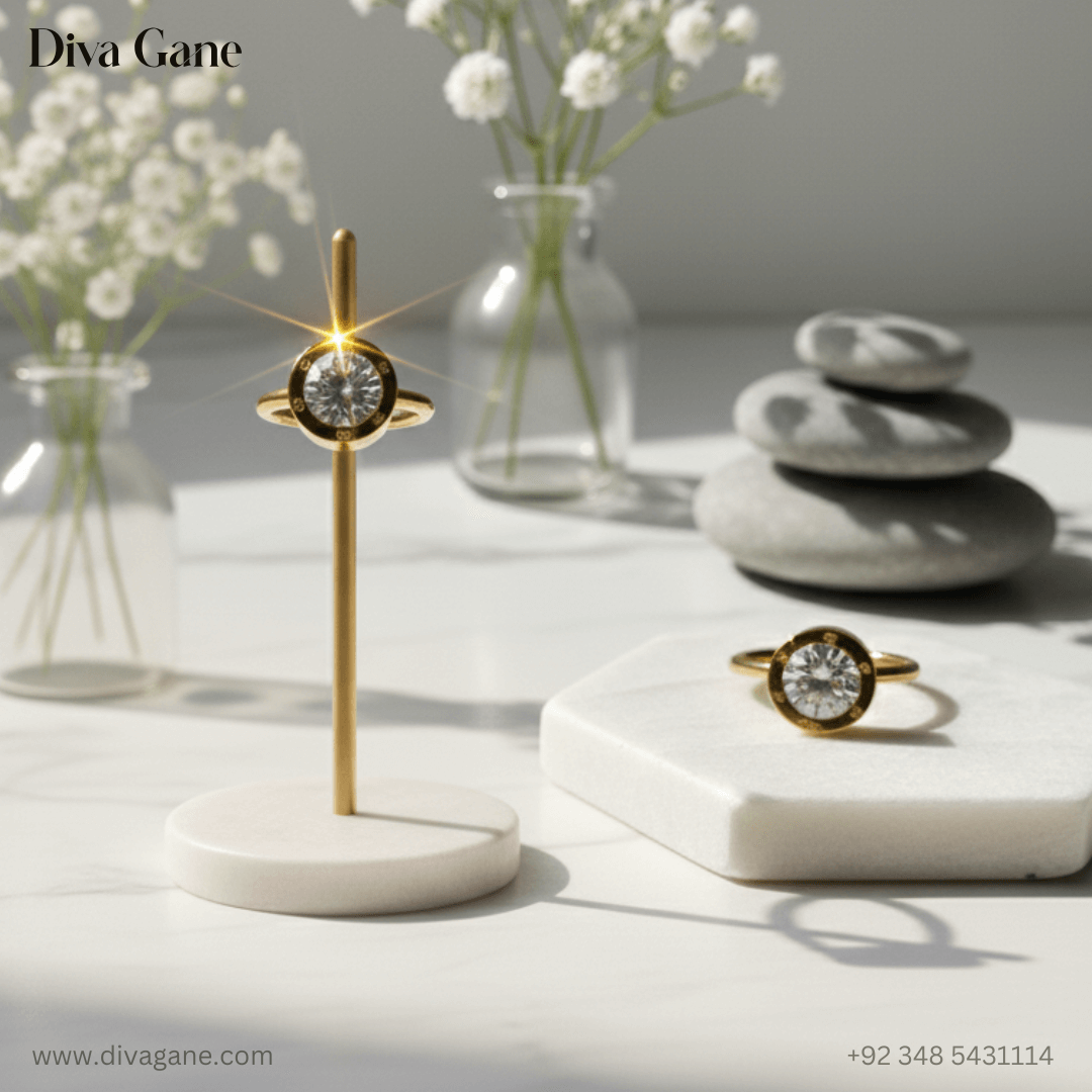 golden trinity ring Gold ring with minimalist design, perfect for daily wear – Diva Gane