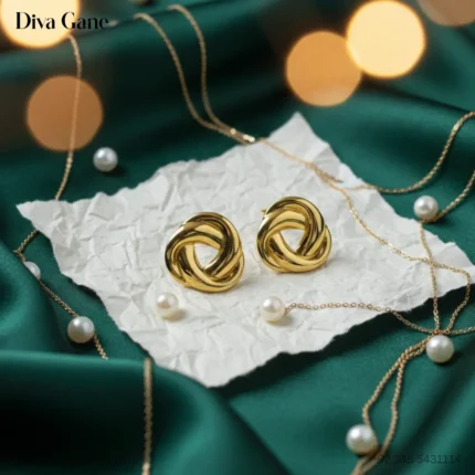 Tangle Tri Studs