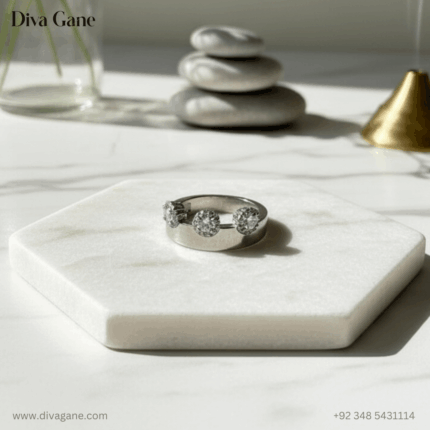 Eterna Trio Ring