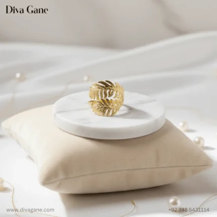 Leaflet Love Ring